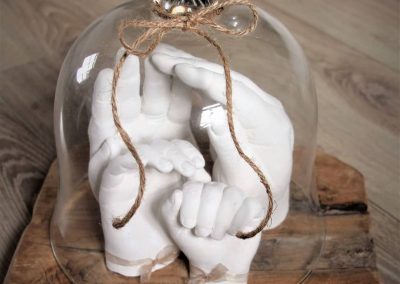empreinte-3D-famille-moulage-platre-souvenir-eternel-famille-hauts-de-france-pas-de calais-cadeau-personnalisé-décoration-mariage-symbolique-amour-famille-parent-enfant.jpg