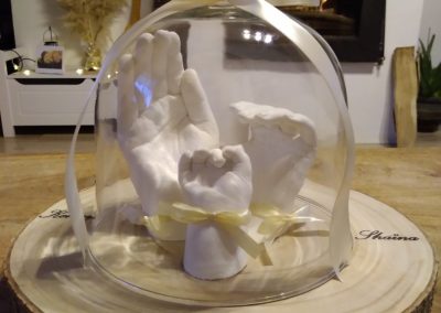 empreintes-moulages-3D-enfants-main-platre-souvenir-enfance-cadeau-personnalisé-moulage-corporel-souvenir-eternel-fratrie-famille-éternel-symbolisme-amour-famille-souvenir.jpg