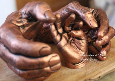 empreinte-3D-famille-moulage-platre-souvenir-eternel-famille-hauts-de-france-pas-de calais-cadeau-personnalisé-décoration-mariage-symbolique-amour-famille-parent-enfant.jpg