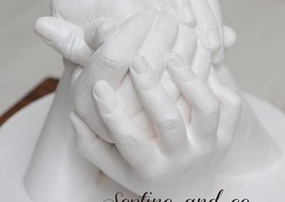 empreinte-3D-famille-moulage-platre-souvenir-eternel-famille-hauts-de-france-pas-de calais-cadeau-personnalisé-décoration-mariage-symbolique-amour-famille-parent-enfant.jpg